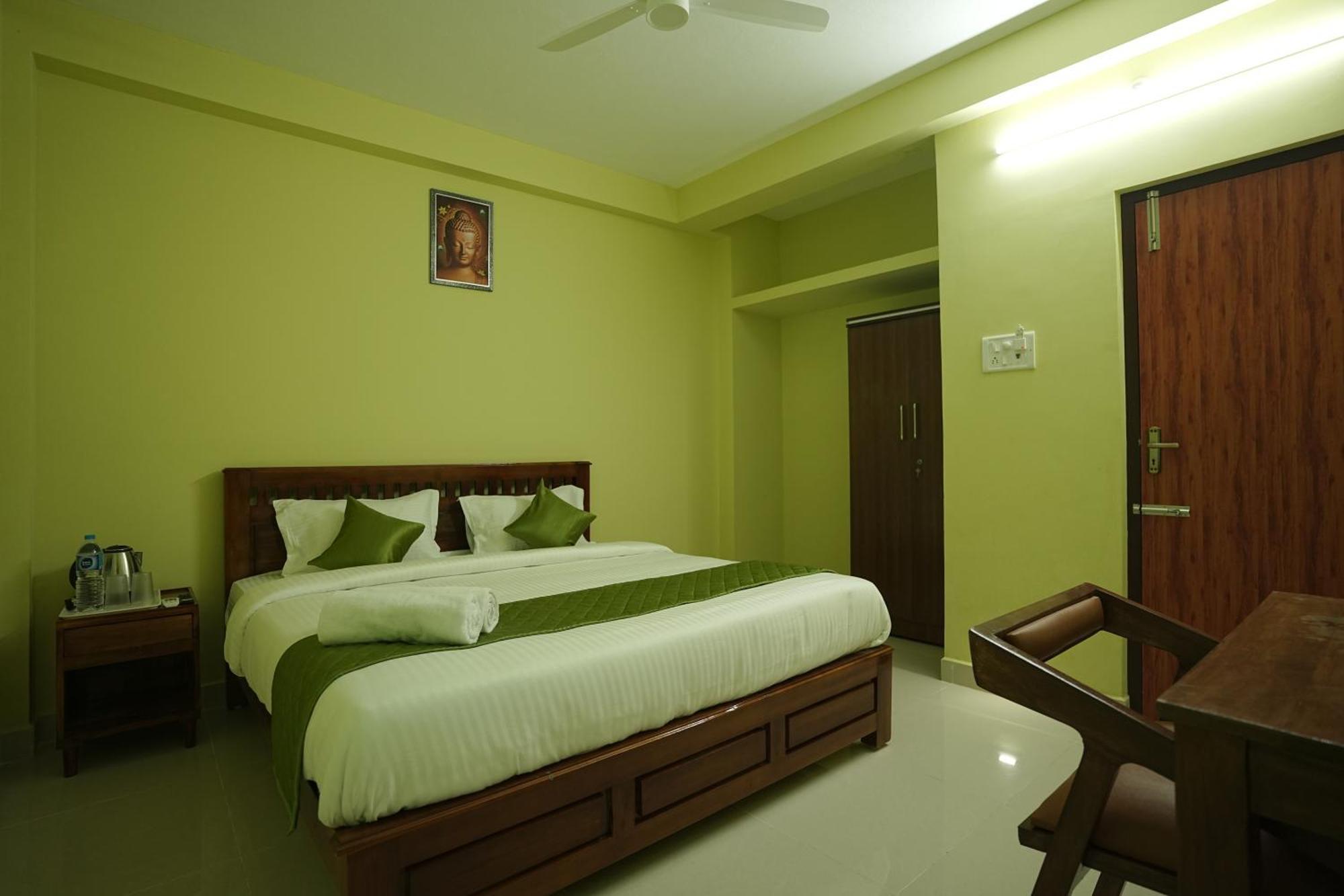 Le Leos Park Inn Pondicherry Dış mekan fotoğraf
